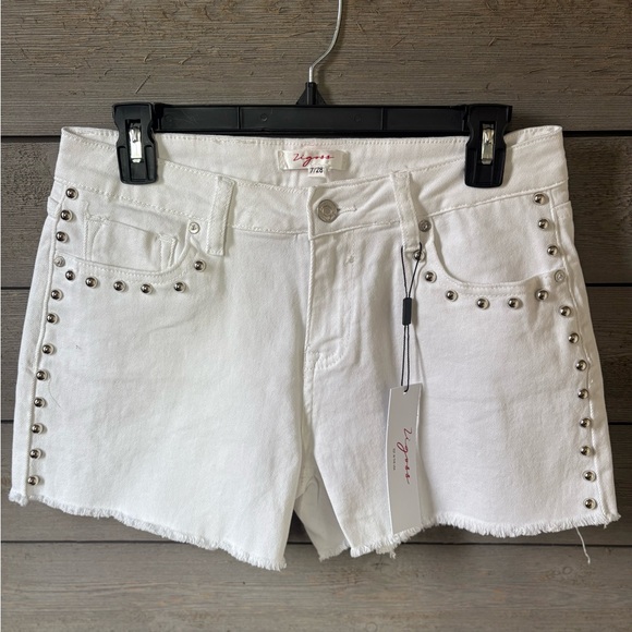Vigoss Pants - NWT Vigoss White Studded Jean Shorts